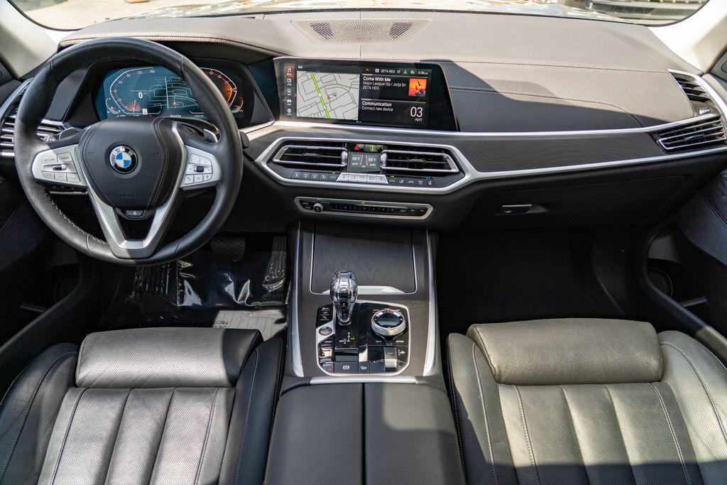 2022 BMW X7