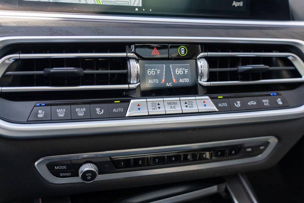 2022 BMW X7