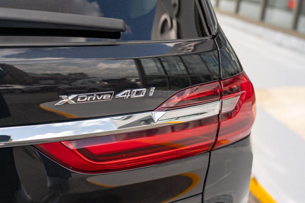 2022 BMW X7