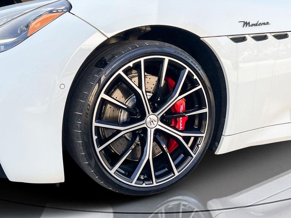 2024 MASERATI GRANTURISMO