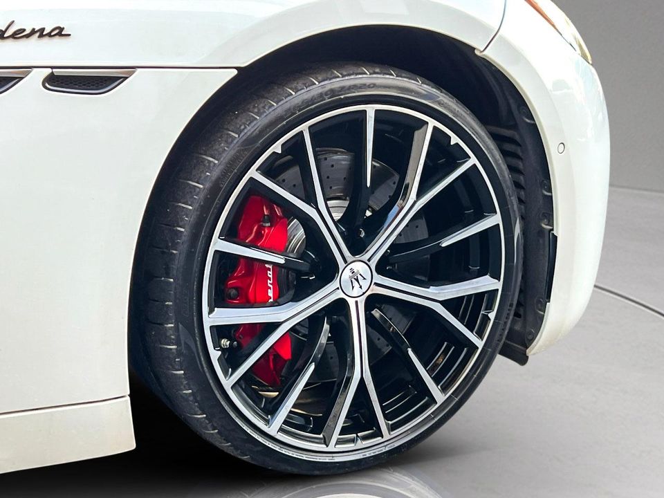 2024 MASERATI GRANTURISMO