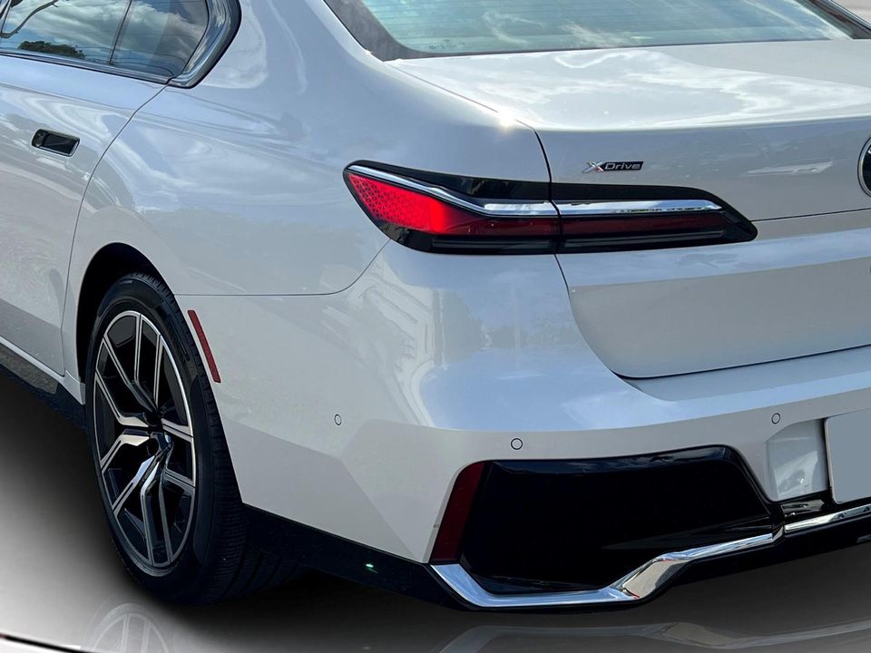 2024 BMW 740