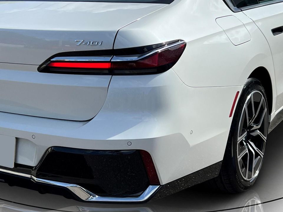 2024 BMW 740