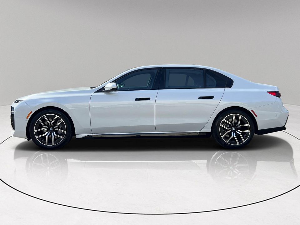 2024 BMW 740