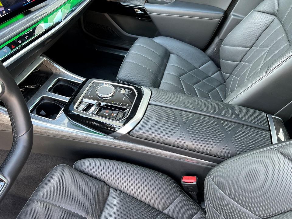 2024 BMW 740