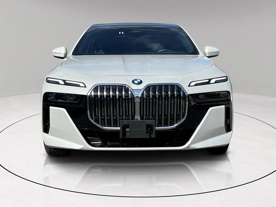 2024 BMW 740