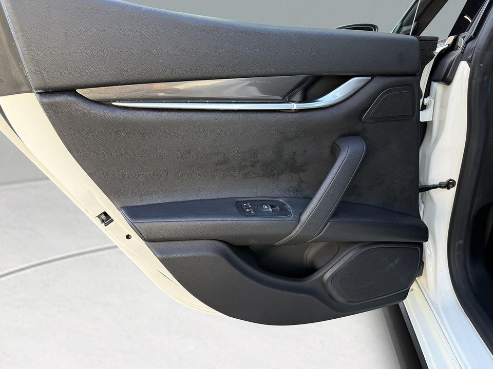2016 MASERATI GHIBLI