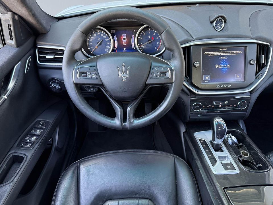 2016 MASERATI GHIBLI