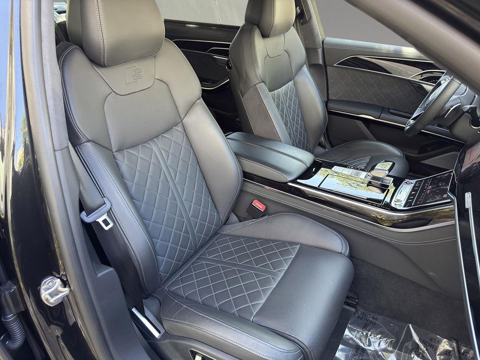 2023 AUDI S8