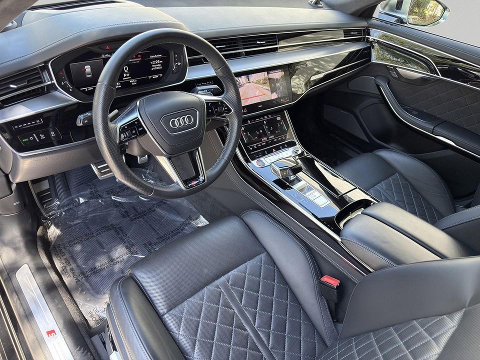 2023 AUDI S8