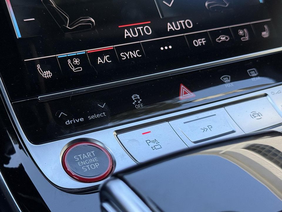 2023 AUDI S8
