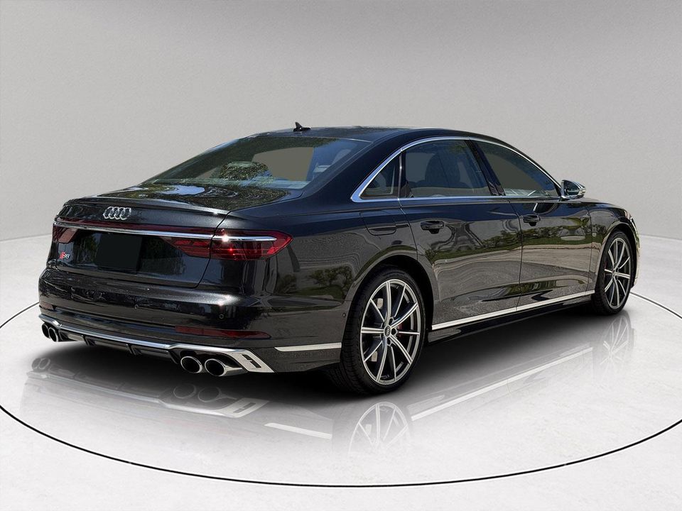 2023 AUDI S8