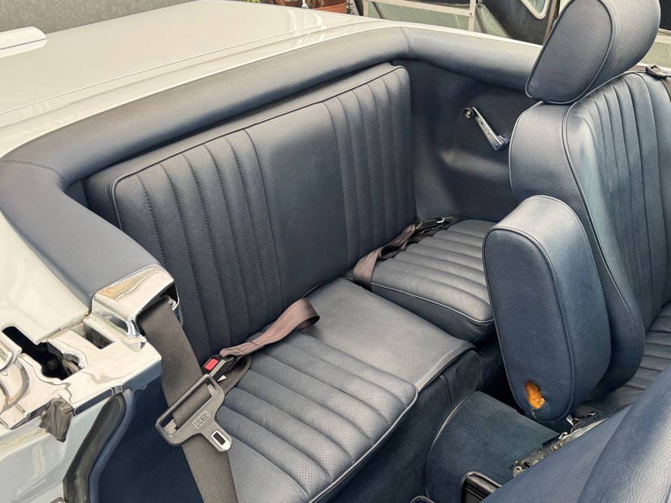 1988 Mercedes-Benz 560-Class