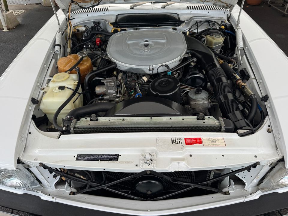 1988 Mercedes-Benz 560-Class