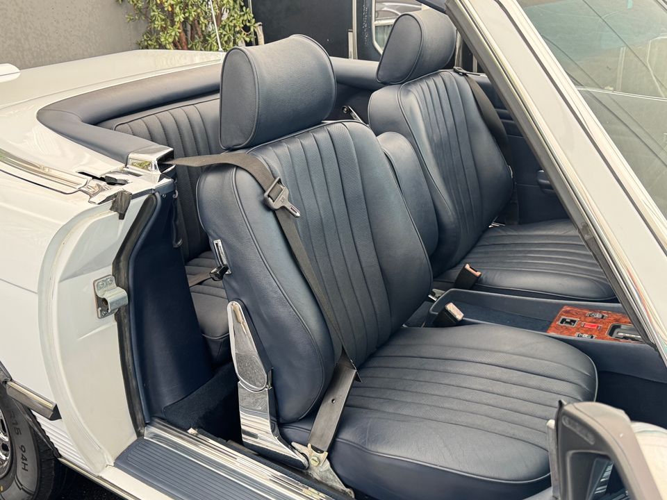1988 Mercedes-Benz 560-Class