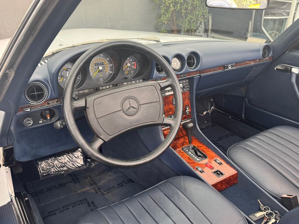 1988 Mercedes-Benz 560-Class
