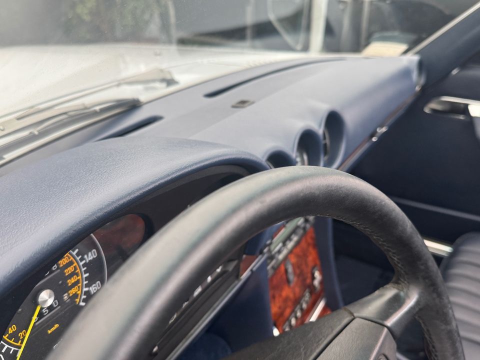 1988 Mercedes-Benz 560-Class