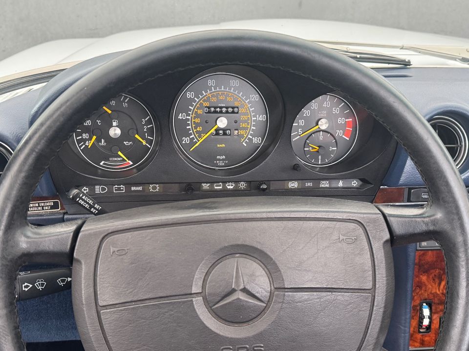 1988 Mercedes-Benz 560-Class