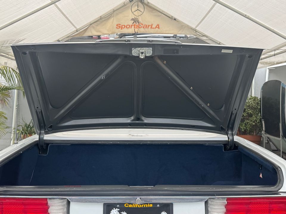 1988 Mercedes-Benz 560-Class