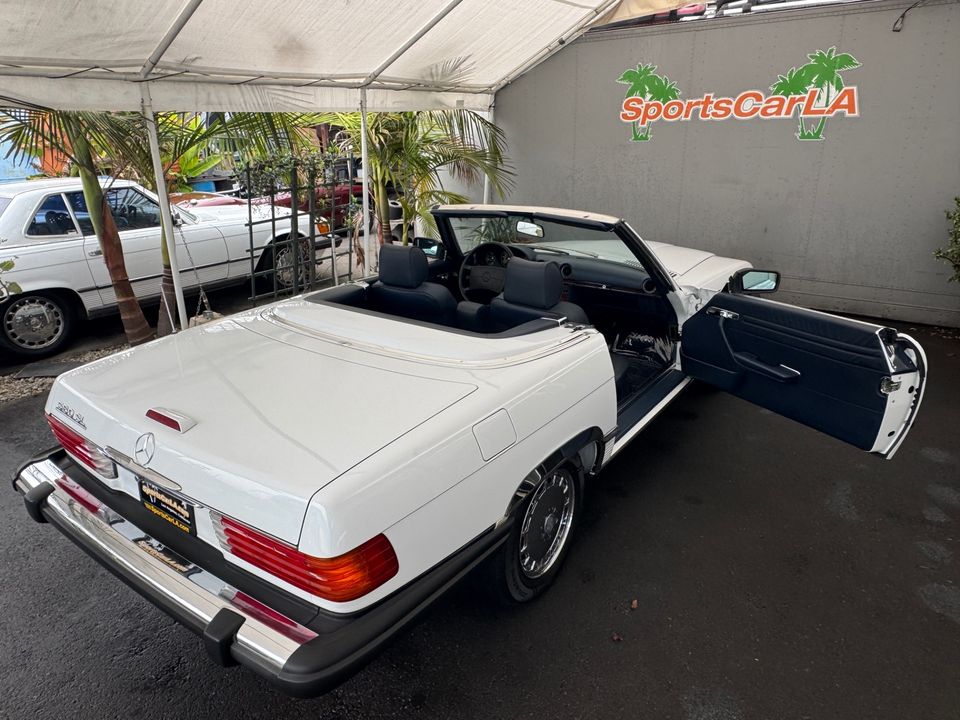 1988 Mercedes-Benz 560-Class