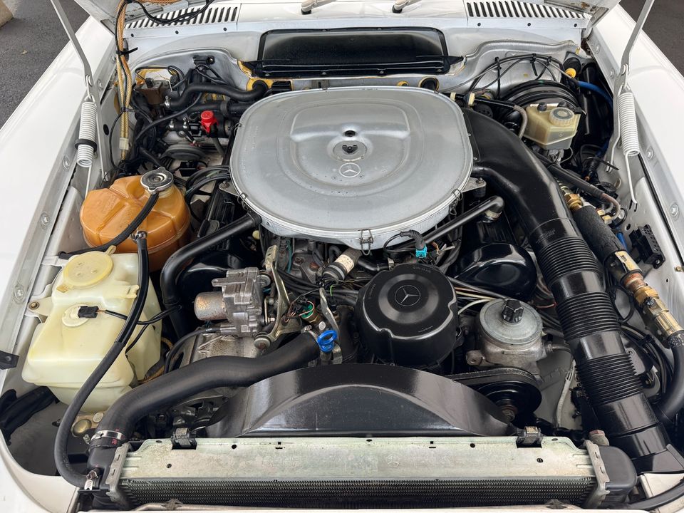 1988 Mercedes-Benz 560-Class