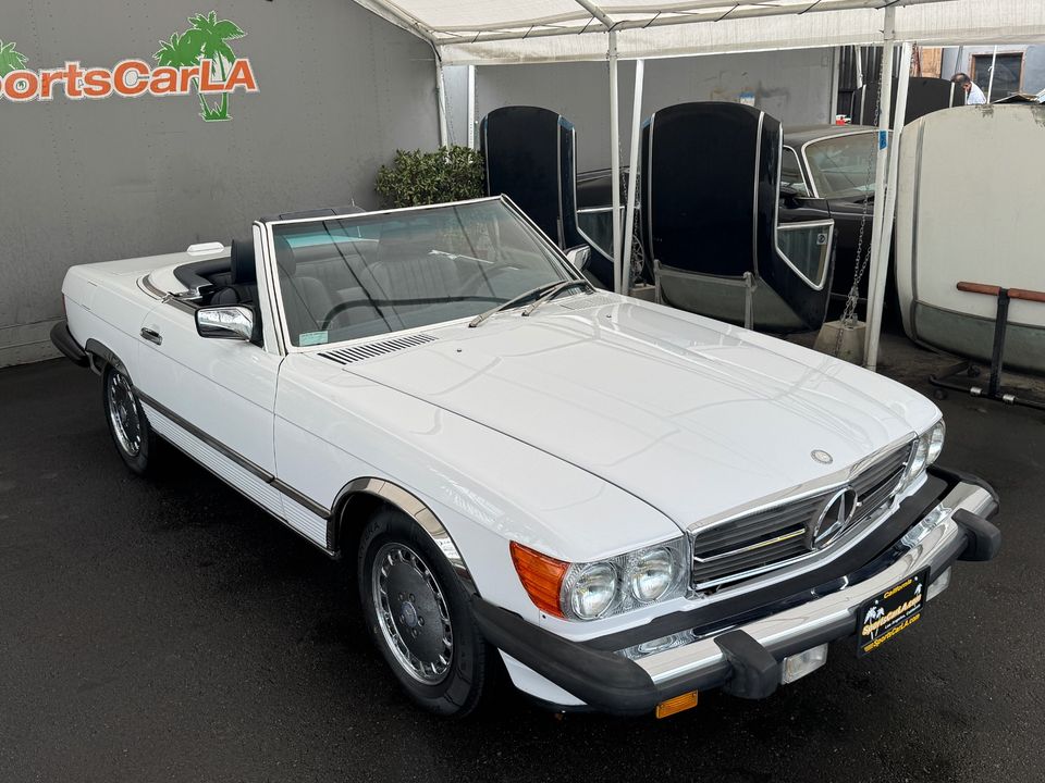 1988 Mercedes-Benz 560-Class