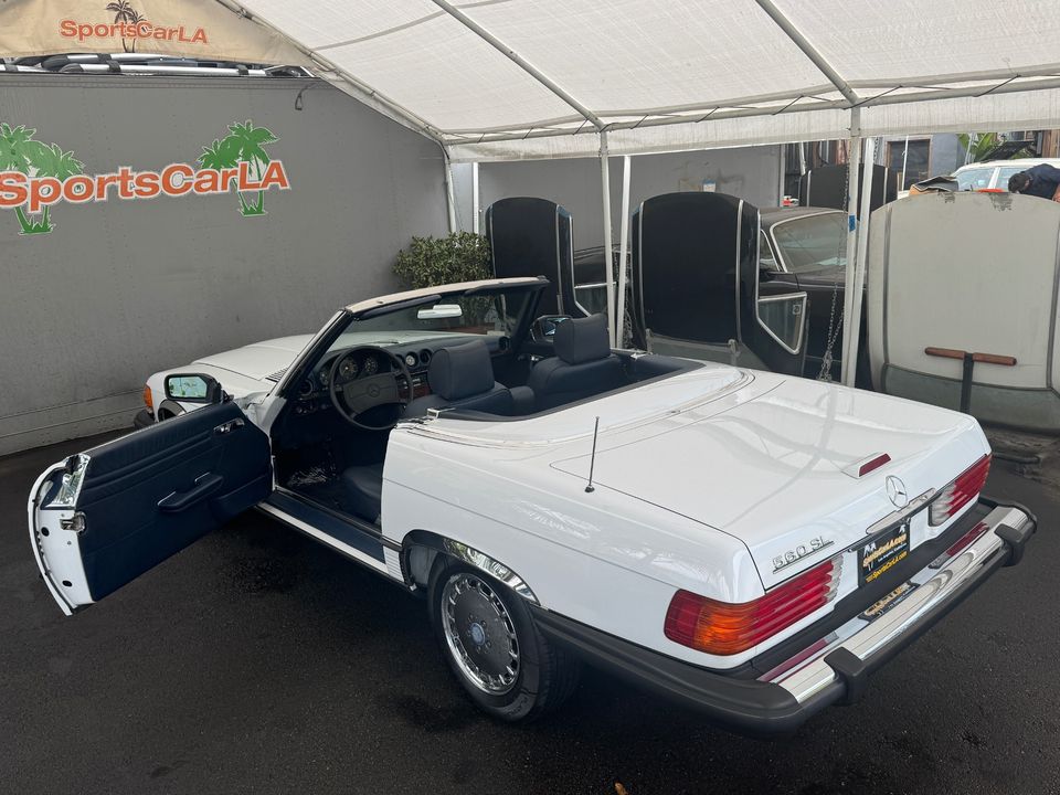 1988 Mercedes-Benz 560-Class