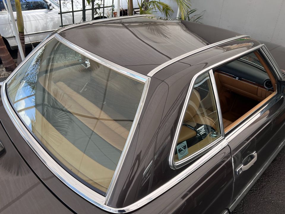1987 Mercedes-Benz 560-Class