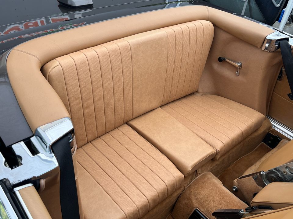 1987 Mercedes-Benz 560-Class