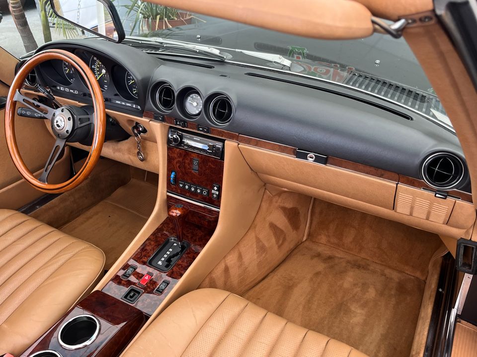 1987 Mercedes-Benz 560-Class