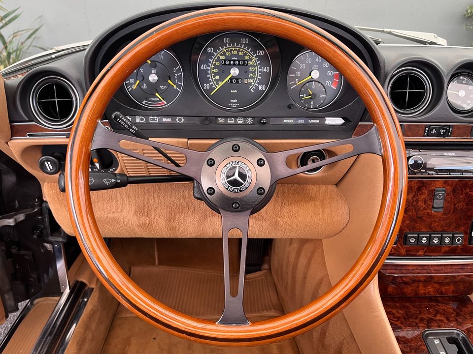 1987 Mercedes-Benz 560-Class