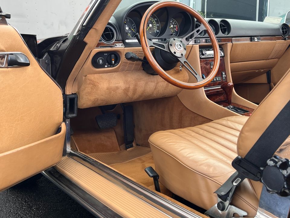 1987 Mercedes-Benz 560-Class