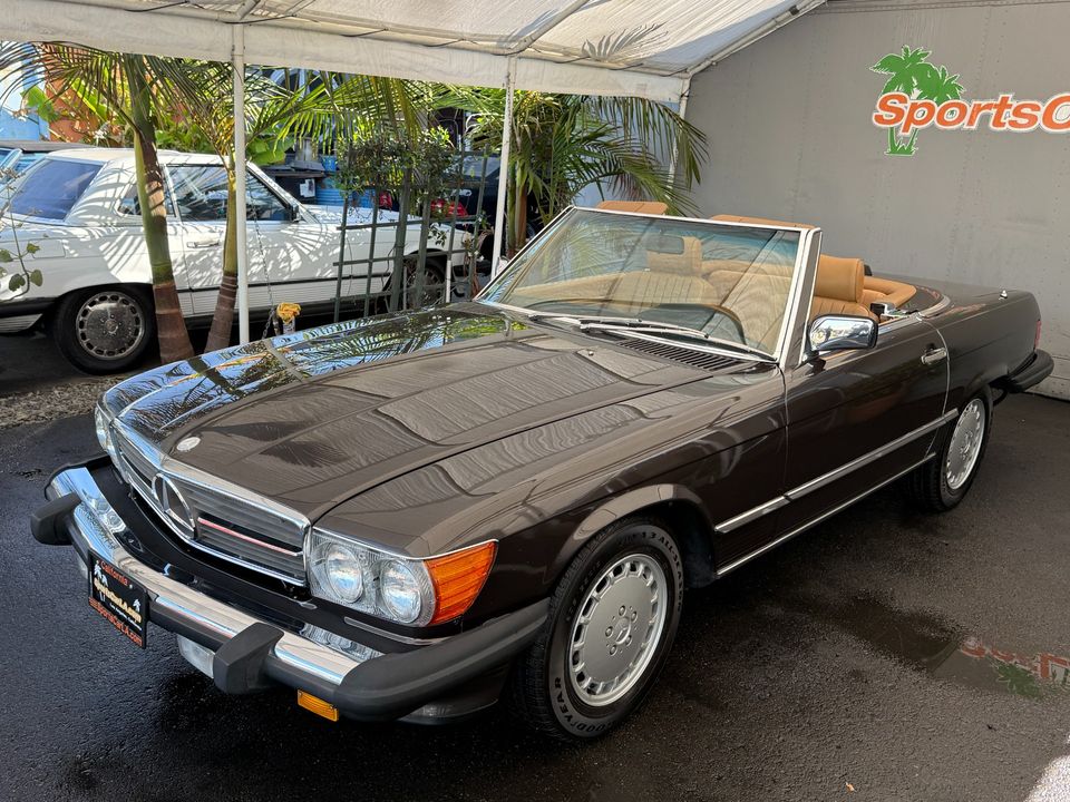 1987 Mercedes-Benz 560-Class