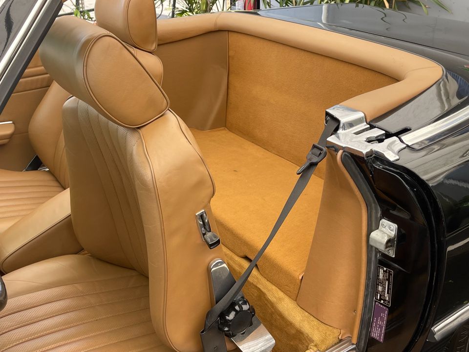 1986 Mercedes-Benz 560-Class