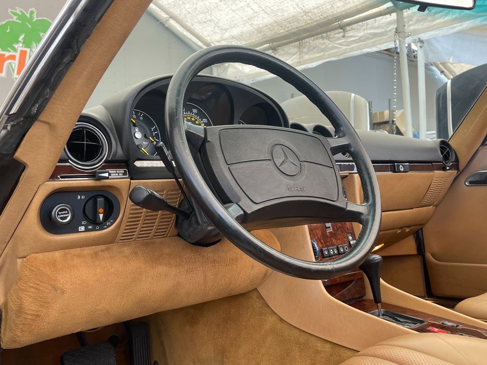 1986 Mercedes-Benz 560-Class