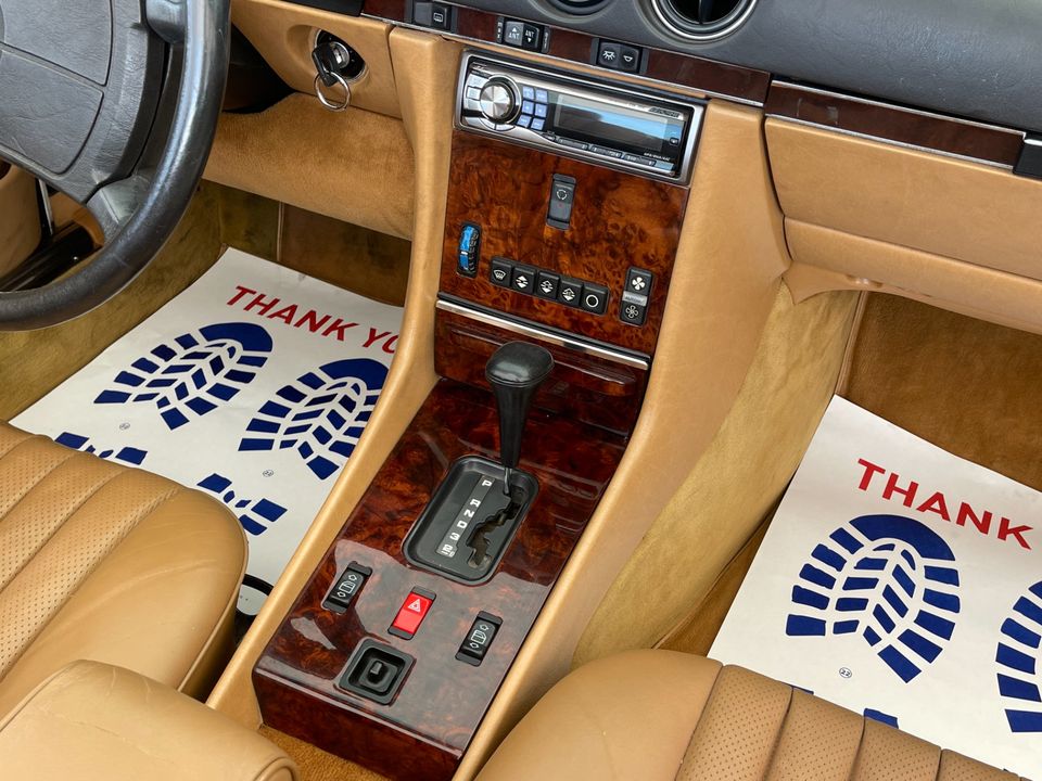 1986 Mercedes-Benz 560-Class