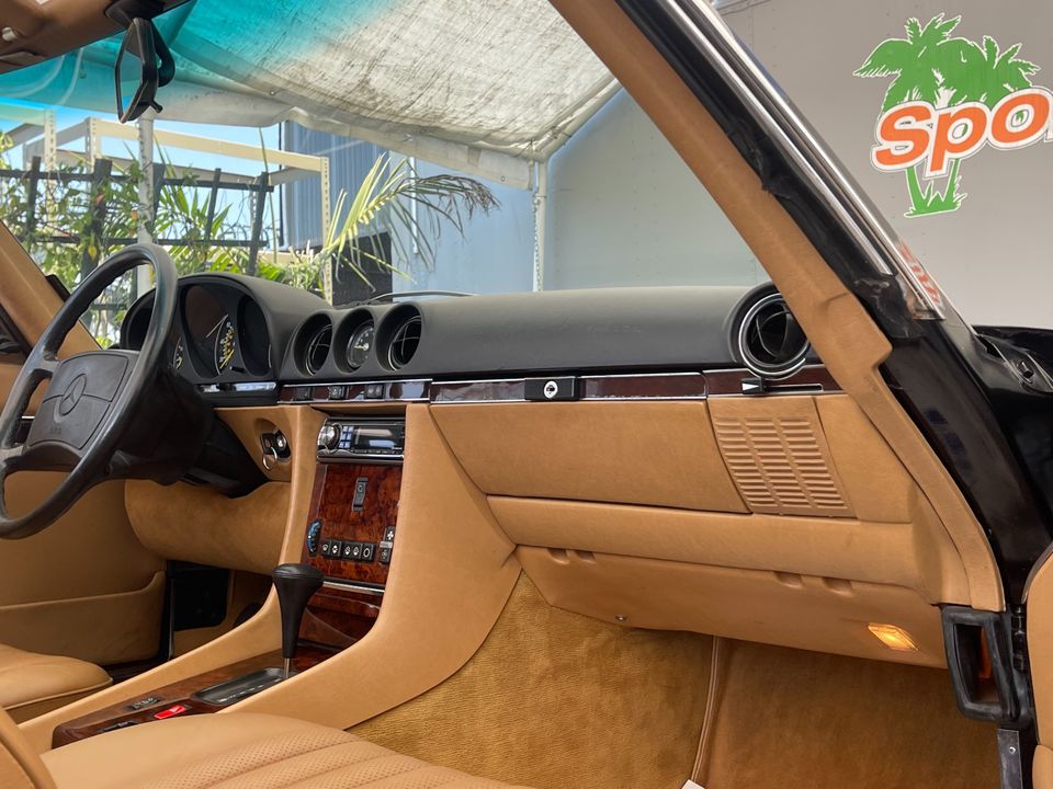 1986 Mercedes-Benz 560-Class