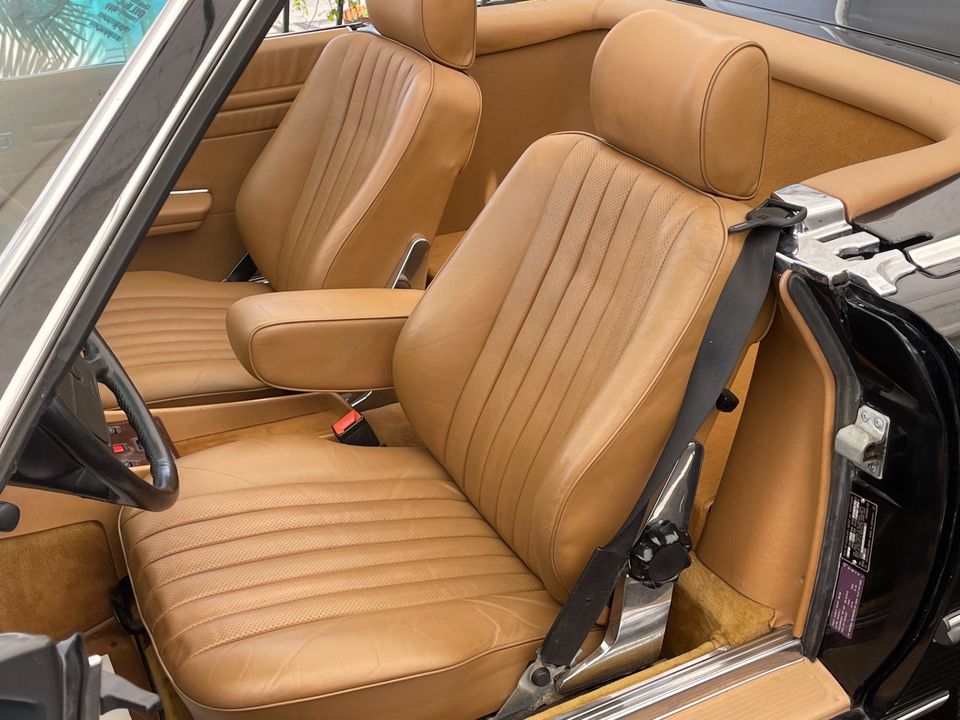 1986 Mercedes-Benz 560-Class