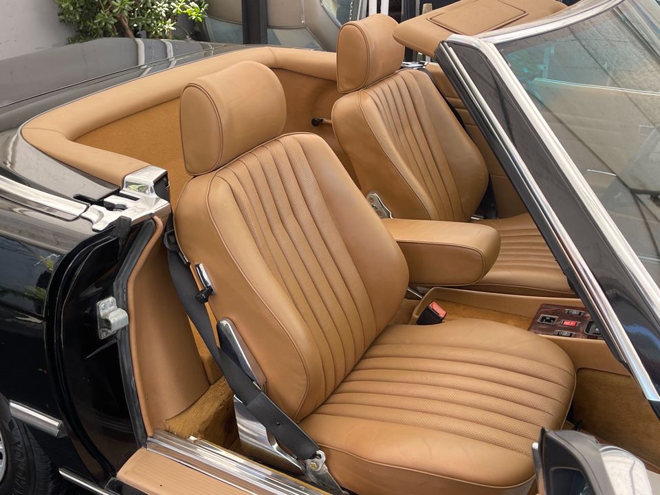 1986 Mercedes-Benz 560-Class