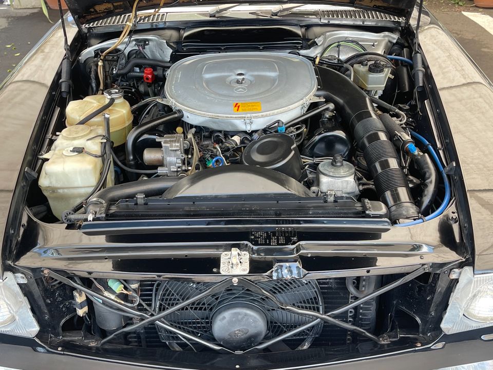1986 Mercedes-Benz 560-Class