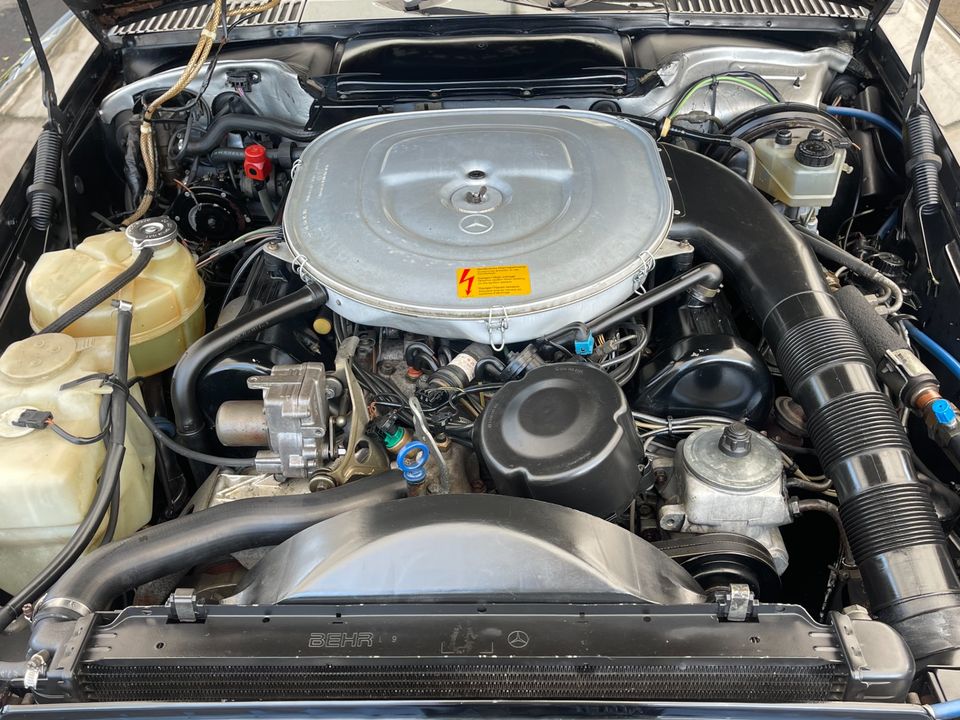 1986 Mercedes-Benz 560-Class