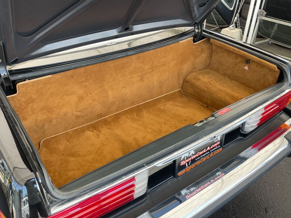1986 Mercedes-Benz 560-Class
