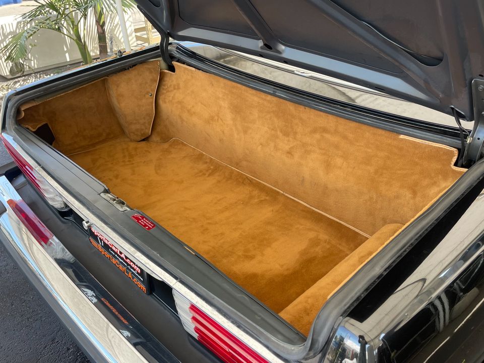 1986 Mercedes-Benz 560-Class