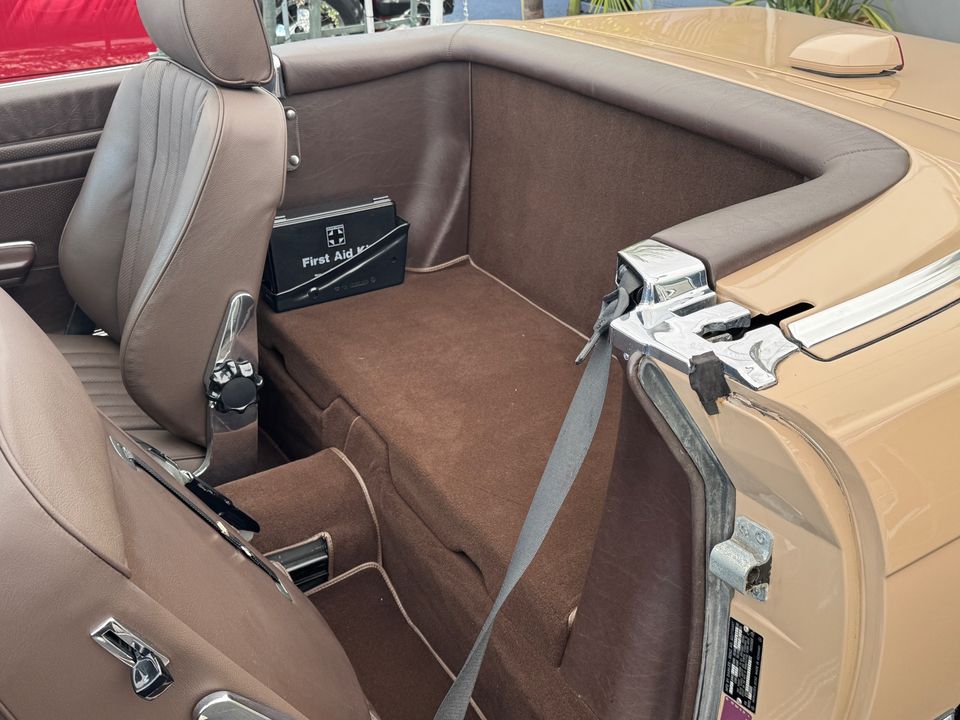 1986 Mercedes-Benz 560-Class