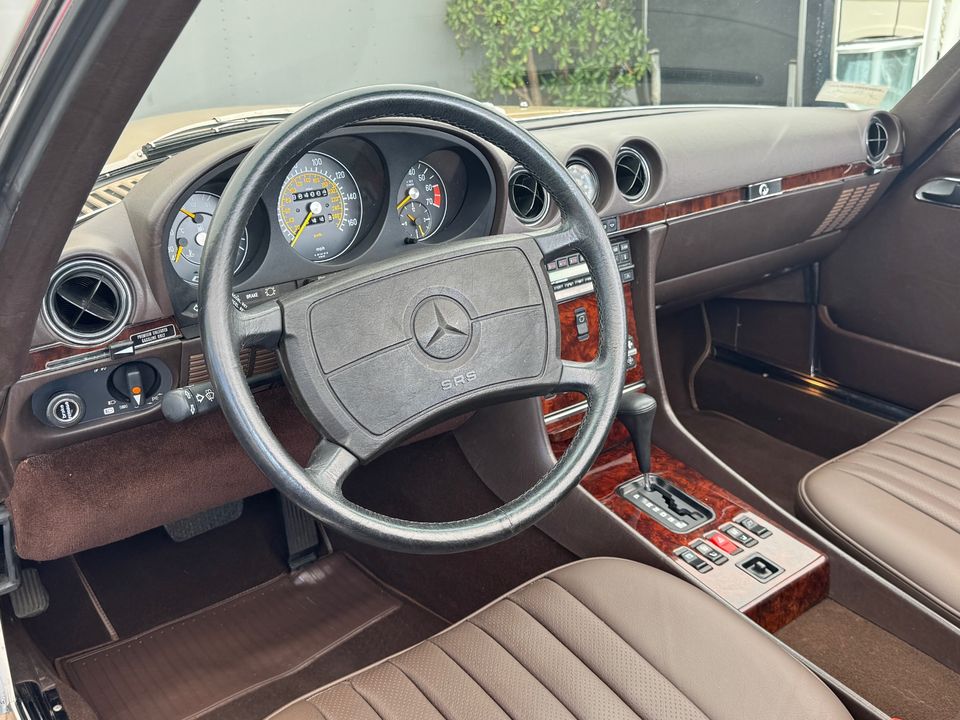 1986 Mercedes-Benz 560-Class