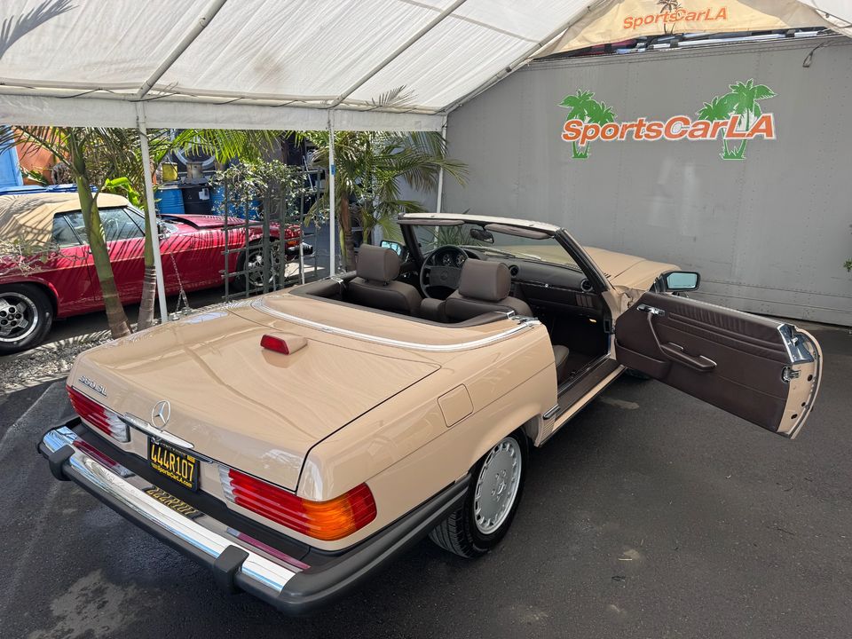 1986 Mercedes-Benz 560-Class