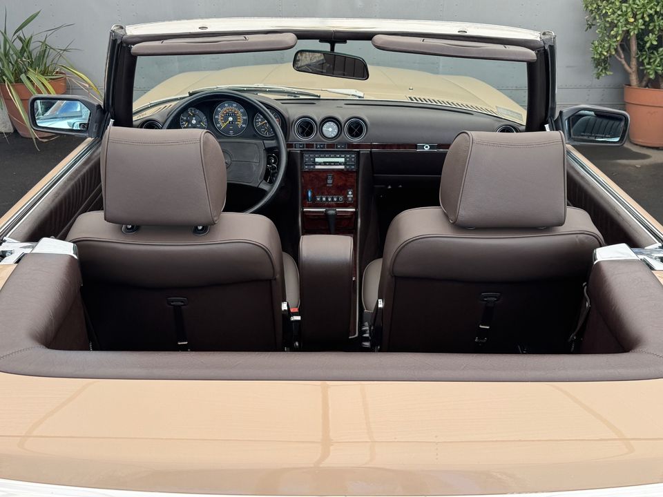 1986 Mercedes-Benz 560-Class