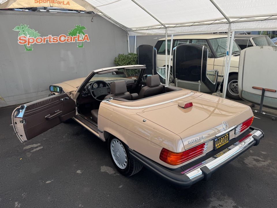 1986 Mercedes-Benz 560-Class