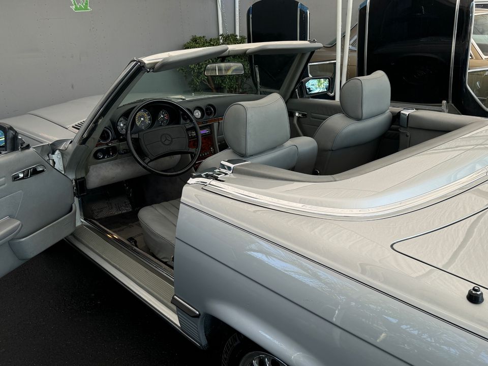 1987 Mercedes-Benz 560 Class
