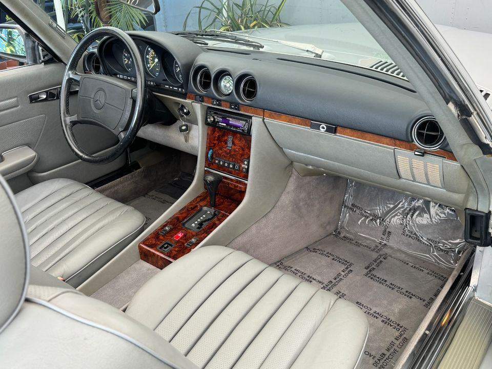 1987 Mercedes-Benz 560 Class